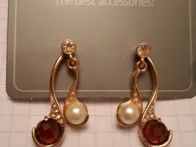 Auskarai su granato akmeniu