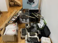 Muzikos prekiu ir kitu daiktu deze (42vnt):