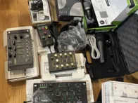 Muzikos prekiu ir kitu daiktu deze (42vnt):