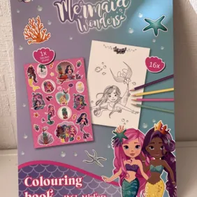 Spalvinimo knygelė su undinėlėmis ir lipdukais