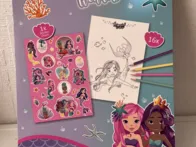 Spalvinimo knygelė su undinėlėmis ir lipdukais