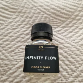 Parfumuotas grindų plovimo skystis