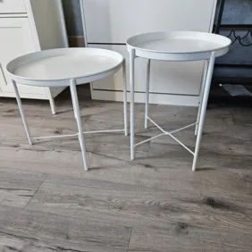 Naujų staliukų rinkinys nuimamu stalviršiu