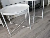 Naujų staliukų rinkinys nuimamu stalviršiu