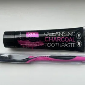 Efektyviai balinanti dantų pasta + dantų šepetėlis