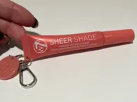 W7 lūpų blizgis - galima prisegti prie raktų