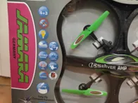 Dronas R/V Observer su vaizdo kamera