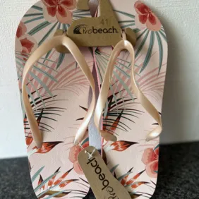 41 dydžio šlepetės