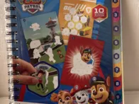 Lipdukų klijavimas palei skaičius