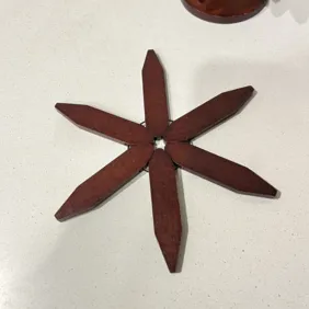 išmanus Keptuvių stovas