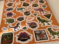 Spalvinimo knygelė su dinozaurais ir lipdukais