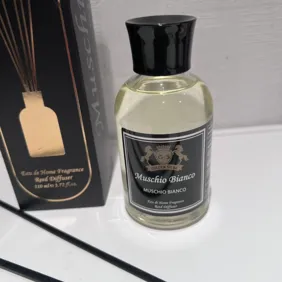 Namų kvapas su lazdelėmis