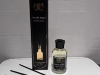 Namų kvapas su lazdelėmis