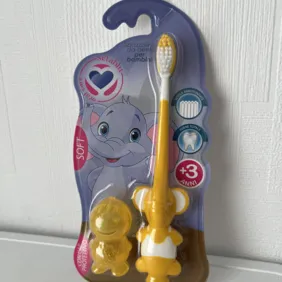 Vaikiškas dantų šepetėlis su apsaugine dėžute