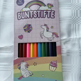 12 spalvotų pieštukų rinkinys