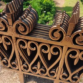 Dekoratyvinė tvorelė augalams atskirti 