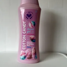 750ml dušo gelis  - labai skaniai kvepia