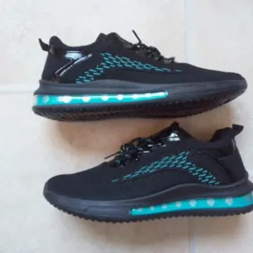 laisvalaikio bateliai 44+