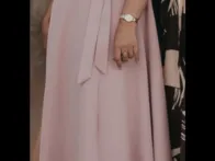 Rausva proginė suknelė