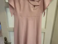 Rausva proginė suknelė