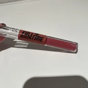 W7 lūpų dažai + lūpų blizgis