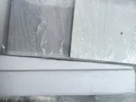 Baltas darbo stalas. Laimėjusiam LED juosta dovanų