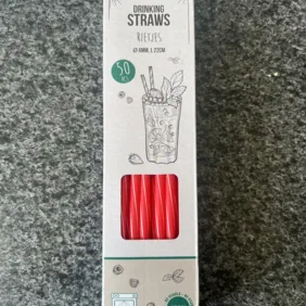 plastikiniai šiaudeliai - atsitiktinė spalva