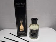 Namų kvapas su lazdelėmis