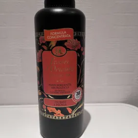 Tesori minkštiklis su parfumu 760ml