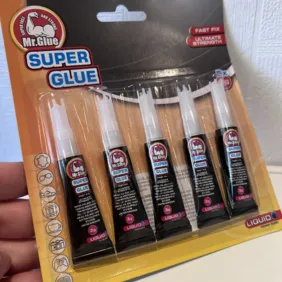 Momentinių klijų rinkinys