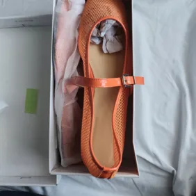 IMoteriški bateliai