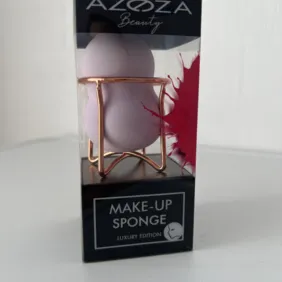 Makiažo kempinėlė su laikikliu