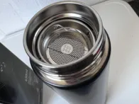 Termosas su temperatūros matuokliu