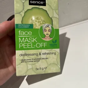 Atgaivinanti veido kaukė