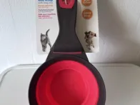 Gyvūno maisto dozatorius - mėlyna arba raudona 