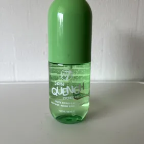 W7 kūno dulksna - atrinktas puikus kvapas