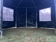 Šiašiakampė 3,5m nuo sienų pavėsinė