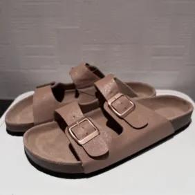 Šlepetės - yra įvairių dydžių 37-40