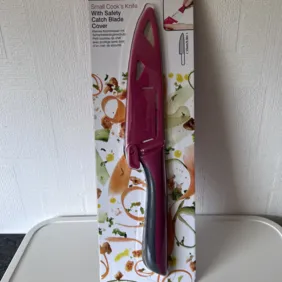 Virtuvinis peilis su apsauga