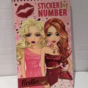 Lipdukų klijavimas palei numerius, spalvinimo knyg