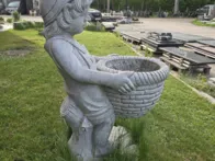 Rankų darbo granito gėlių vaza.