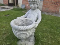 Rankų darbo granito gėlių vaza.