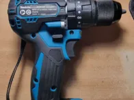 MAKITA DDF487 NAUJAS SUKTUKAS SU PAŠVIETIMU