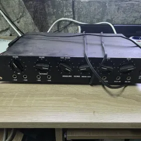 Analog Echo MEM-106 – karaoke/mikrofono aido efekt