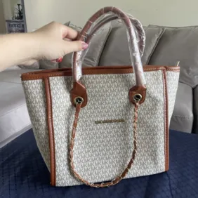 Micheal kors rankinukas naujas