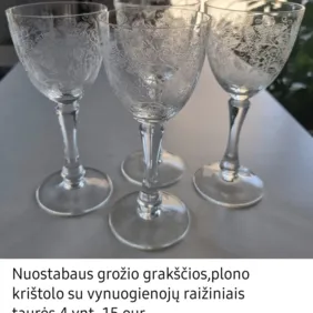 Krištolinės taurės