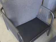 4 dalių lauko komplektas su staliuku „Liss“