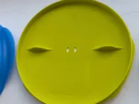 Įvairūs Tupperware indų dangteliai