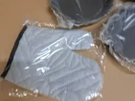 Ketaus keptuvių rinkinys, 4 vnt. + pirštinė
