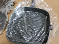 Ketaus keptuvių rinkinys, 4 vnt. + pirštinė